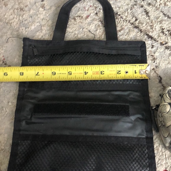 REACTION KENNETH COLE 5 PCS COSMETIC AND JEWELRY BAGS - Picture 9 of 15